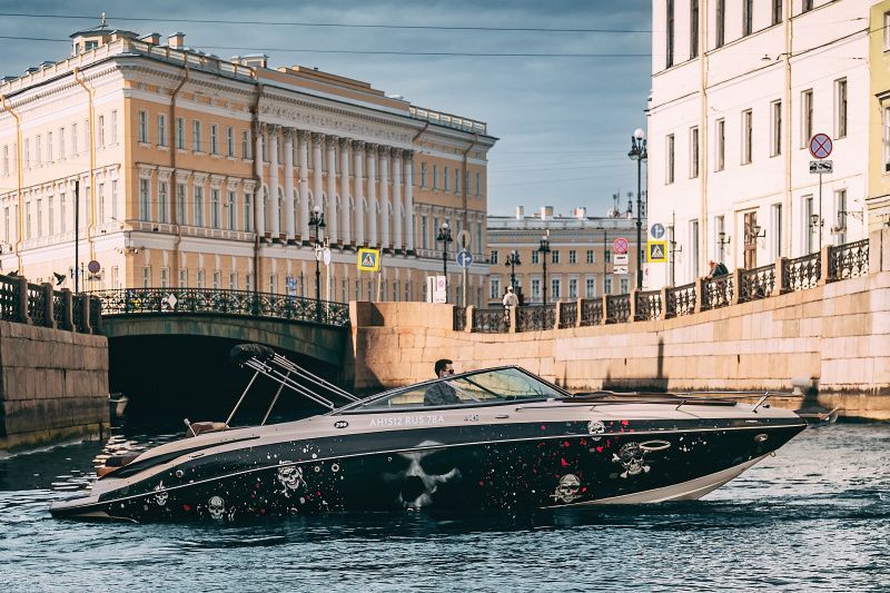 Аренда катера Босс
